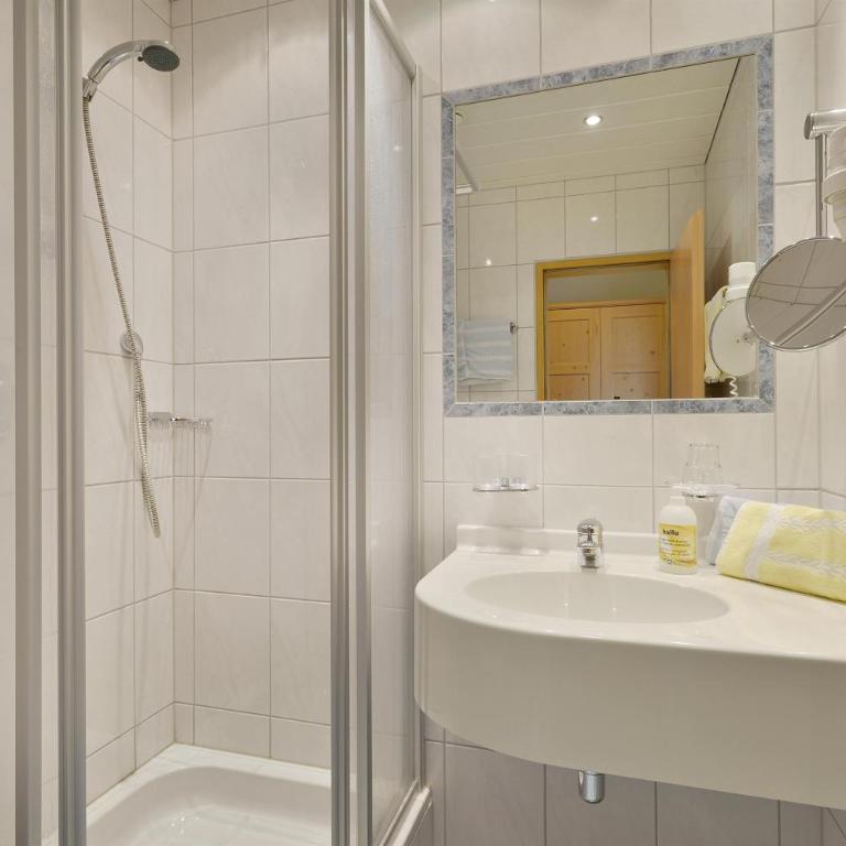 Frühstückspension Schönblick - Doppelzimmer mit Balkon - 6