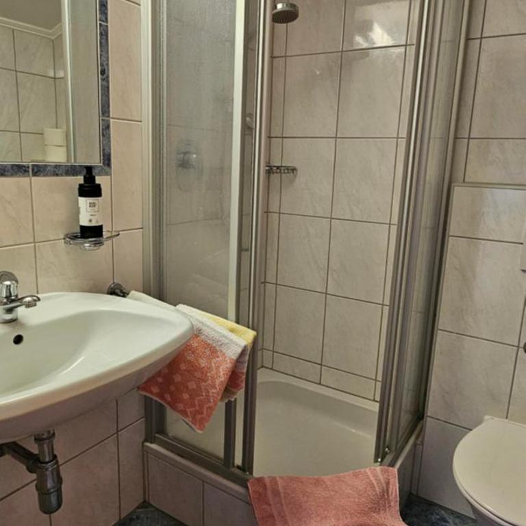 Frühstückspension Schönblick - Apartment mit 2 Schlafzimmern und Bergblick - 8