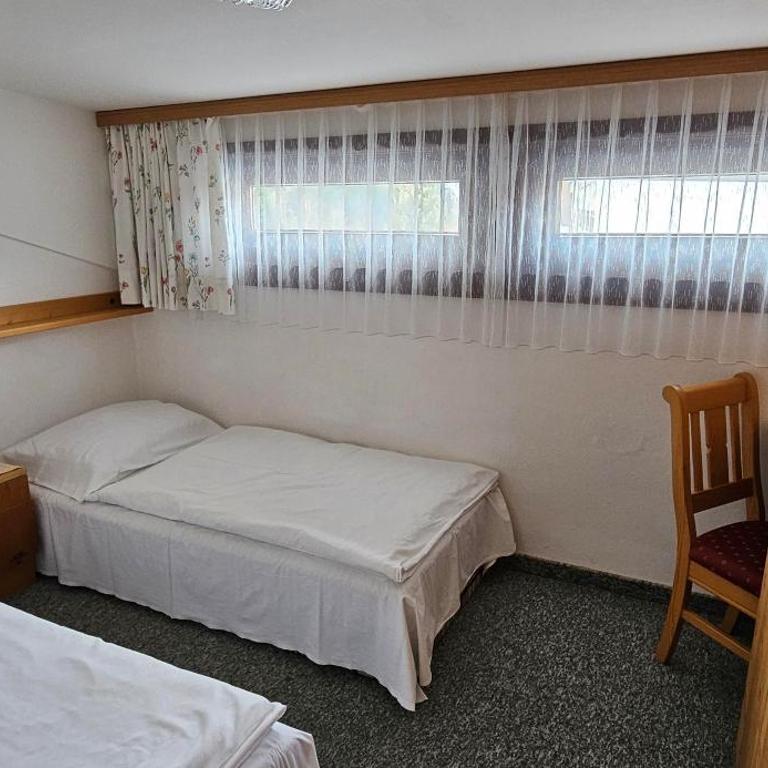 Frühstückspension Schönblick - Apartment mit 2 Schlafzimmern und Bergblick - 4