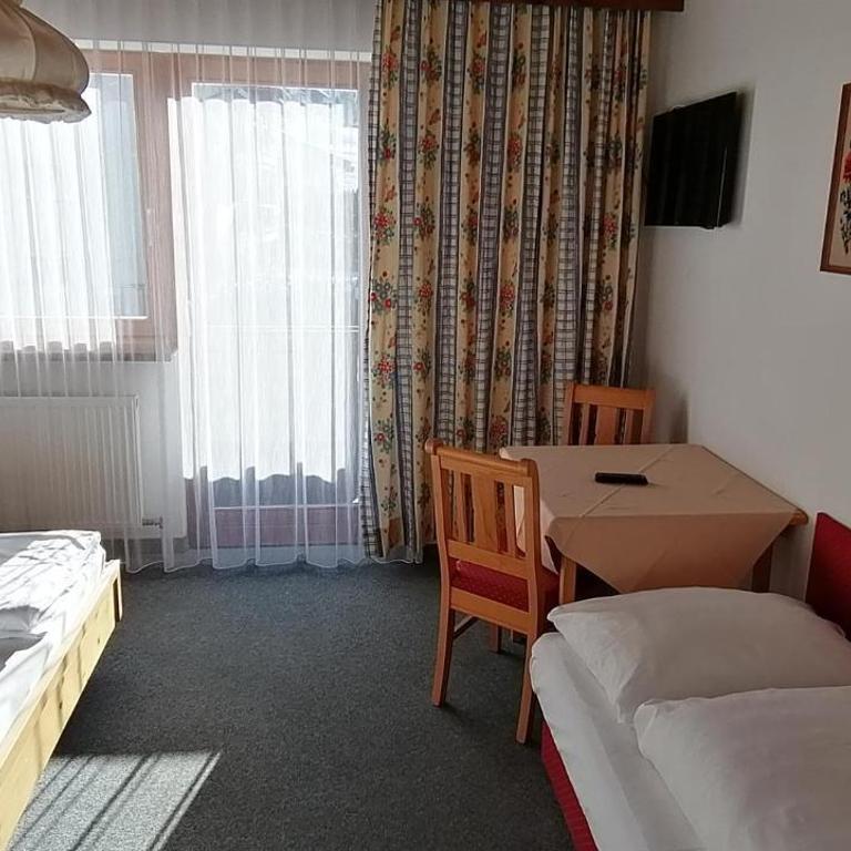 Frühstückspension Schönblick - Doppelzimmer mit Balkon - 3