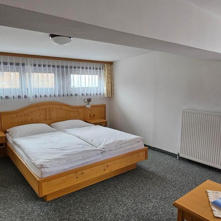 Frühstückspension Schönblick - Doppelzimmer mit Bergblick - 7