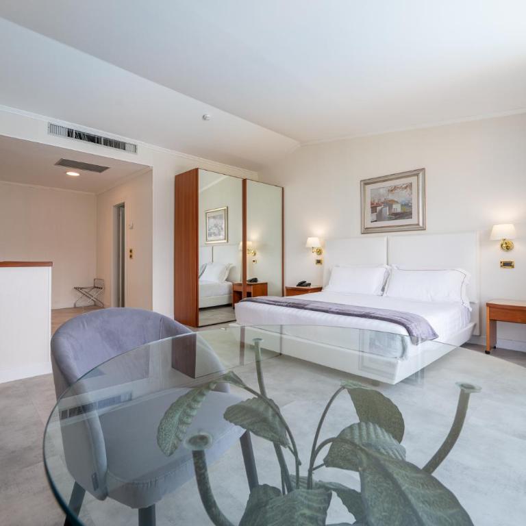 Hotel Excelsior Bay - Junior Suite con Vista Lago - 7
