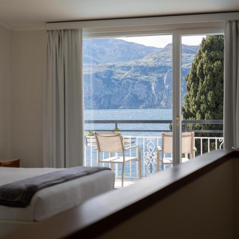 Hotel Excelsior Bay - Junior Suite con Vista Lago - 4