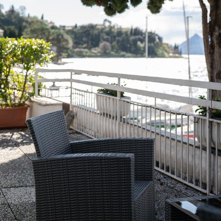 Hotel Excelsior Bay - Junior Suite con Terrazza e Vista Lago - 9