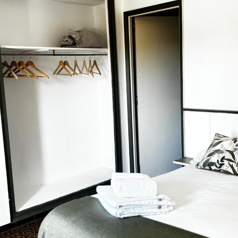 Mas Ribas Hotel i Esdeveniments - Comfort Triple Room with Shower - 5