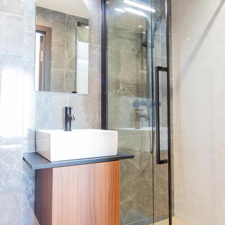Luxury Apartment - Central Cannes, near Beach & Palais - LRACANNES - FREESIA - Appartement 4 Chambres avec Balcon - 6