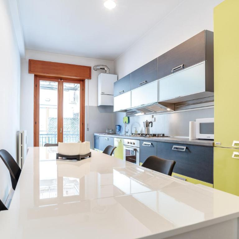100m to Arena 3BR Luxury Stay Verona - Three-Bedroom Apartment - 2