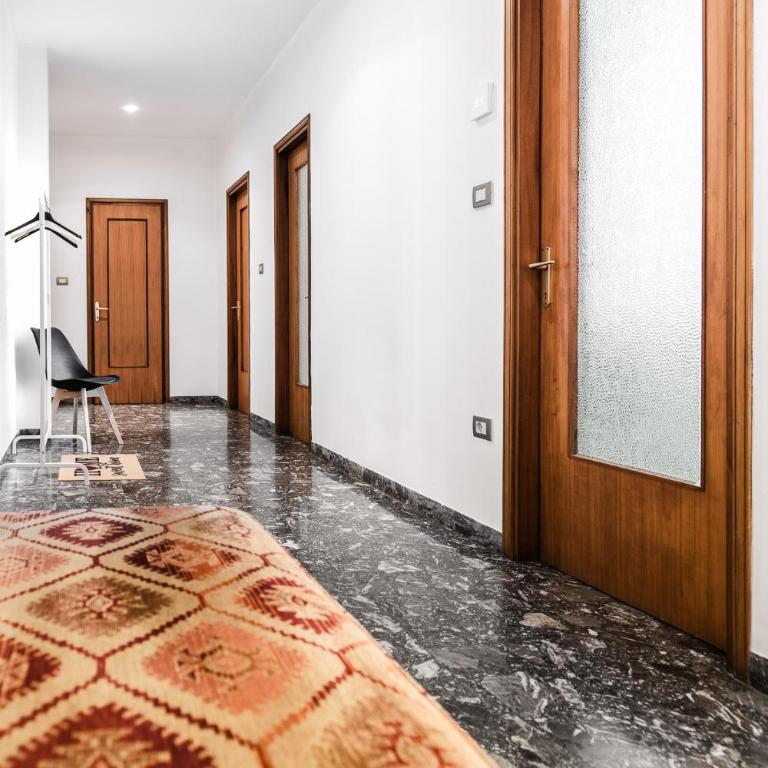 100m to Arena 3BR Luxury Stay Verona - Three-Bedroom Apartment - 17