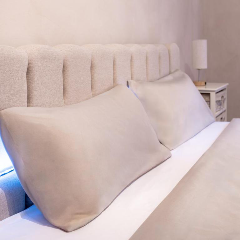 100m to Arena 3BR Luxury Stay Verona - Three-Bedroom Apartment - 28