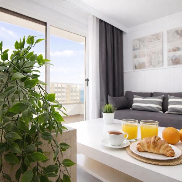 Ocean House Costa del Sol apartamentos varios by Costa del Sol Stay - One-Bedroom Apartment - 5