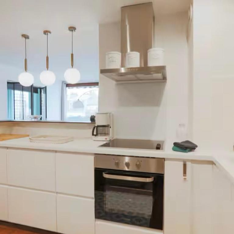 Charmant appartement rénové avec ascenseur et balcon Paris 14 - Appartement 2 Chambres - 11