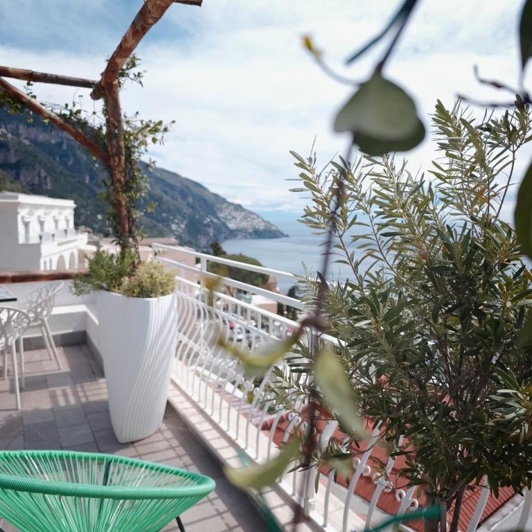 Hostel Brikette - Posto Letto in Dormitorio Femminile con 6 Letti - 4