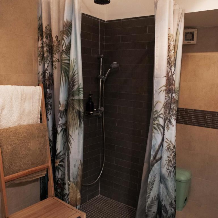 Fontana Suite - Deluxe Room - 14