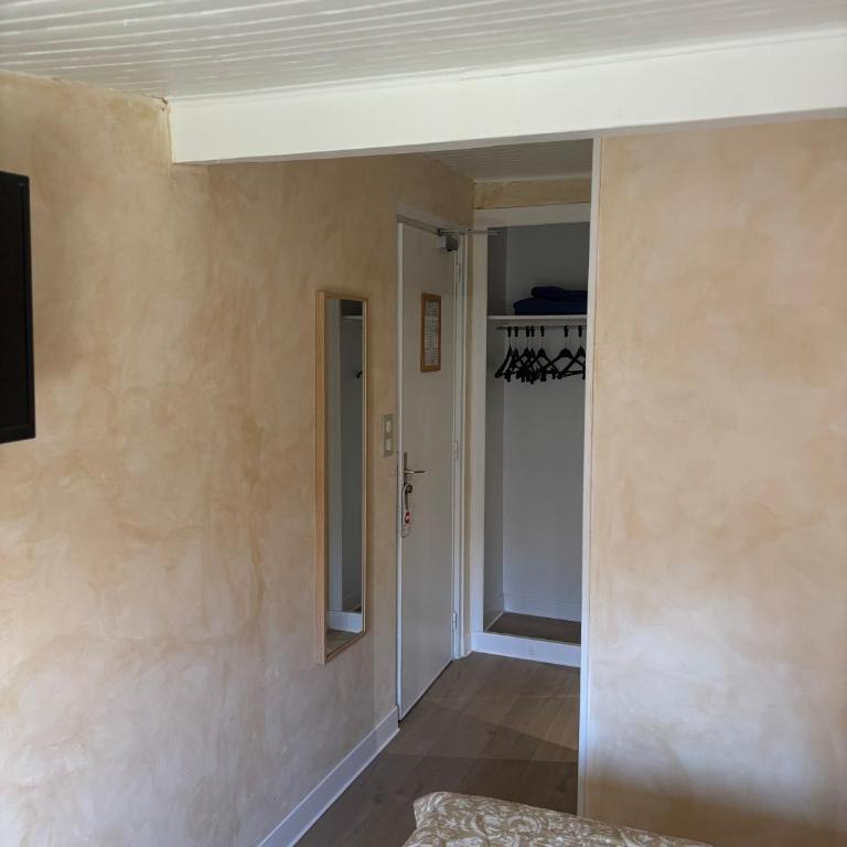 Boutique Hôtel Azur - Chambre Double Confort - Vue sur Jardin - 21