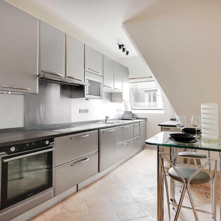 Sumptuous Apartment - 4CH 8P - Champs ElysÃ©ees - Appartement 4 Chambres - 4