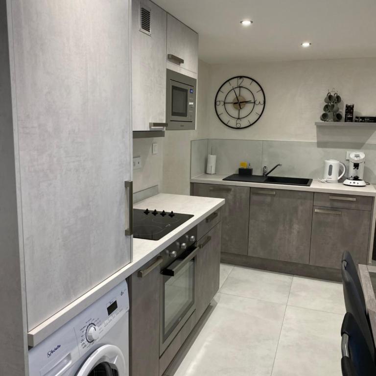 App le nid d'abeille cocon pour 2 pers, spa privée, belle vue avec terrasse - Appartement - 11
