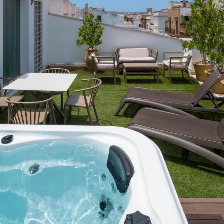 R26 Suites Sevilla - Apartamento de 1 dormitorio con bañera de hidromasaje en la azotea - 2