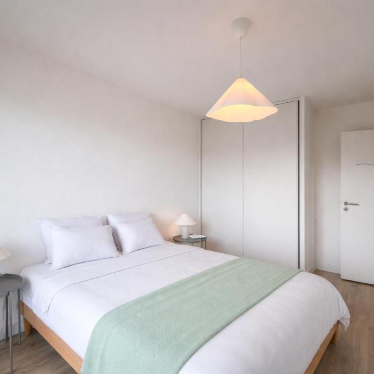 M132 Super t4 retro à deux pas de la gare - Appartement 3 Chambres - 9