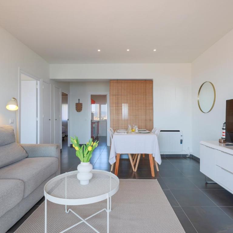 Seafront Views Apartment in Sant Antoni - Apartamento de 2 dormitorios - 11