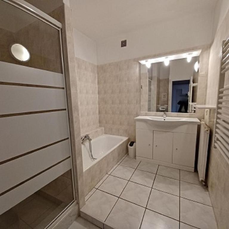 Résidence Le Catalogne, Bel F3 avec jardin, accès direct piscine, garage - Appartamento con 2 Camere da Letto - 12
