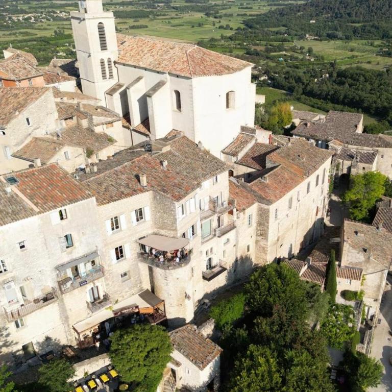 Maison de luxe au coeur du village de Gordes avec bassin intérieur - Casa con 3 Camere da Letto - 66