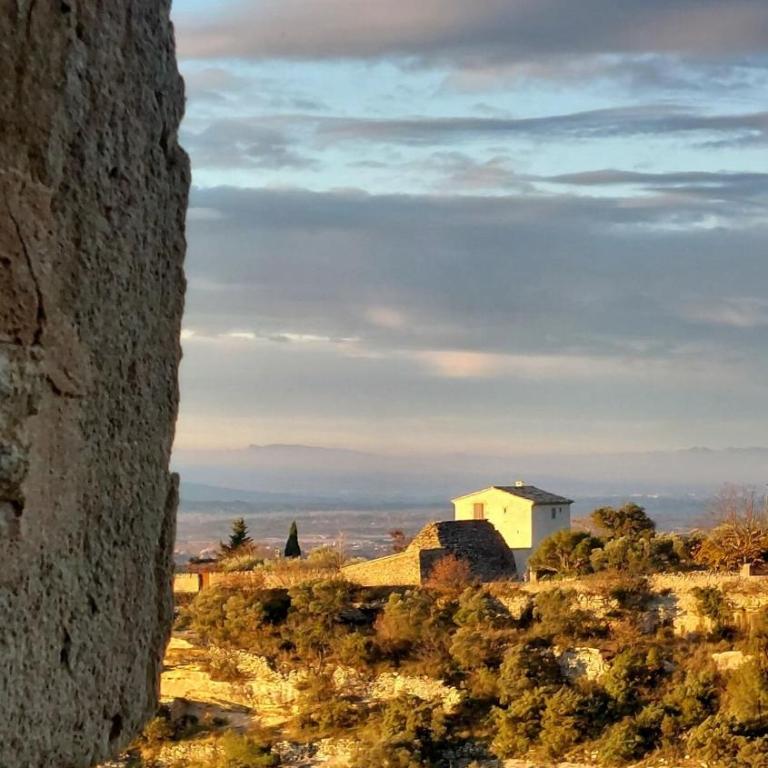 Maison de luxe au coeur du village de Gordes avec bassin intérieur - Casa con 3 Camere da Letto - 65