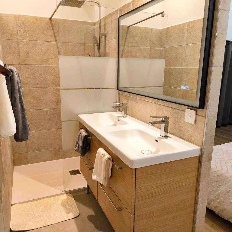 Appartement Charme Ancien & Confort Moderne - Apartamento de 1 dormitorio - 7