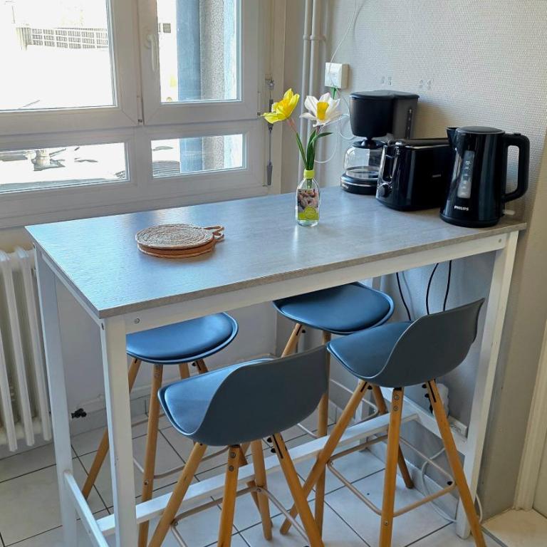 Le Repaire - Hyper centre, 3 ch, balcon et parking - Apartment mit 3 Schlafzimmern - 18