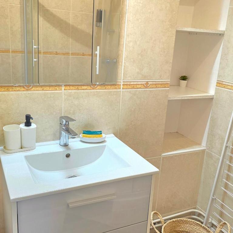 Le Repaire - Hyper centre, 3 ch, balcon et parking - Apartment mit 3 Schlafzimmern - 7
