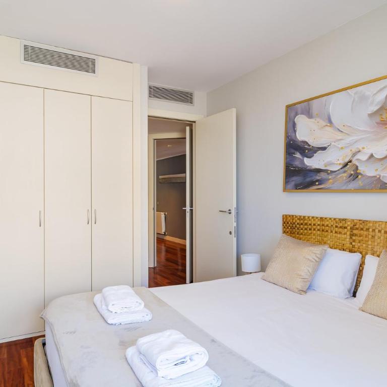 GuestReady - Sea view apartment with terrace - Three-Bedroom Apartment - 4