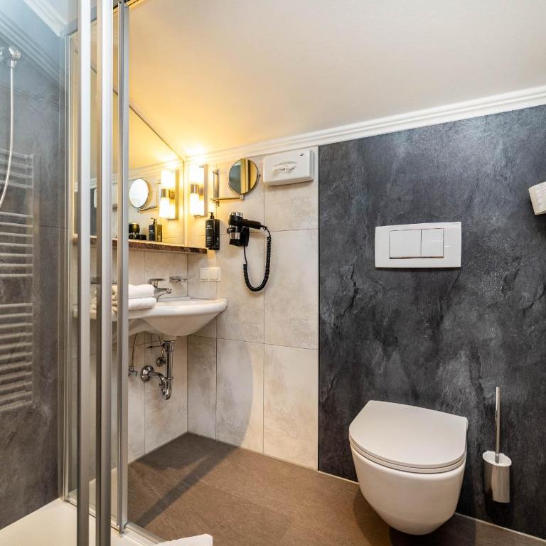 Hotel Alpenrose - Standard Doppelzimmer mit Balkon - 2