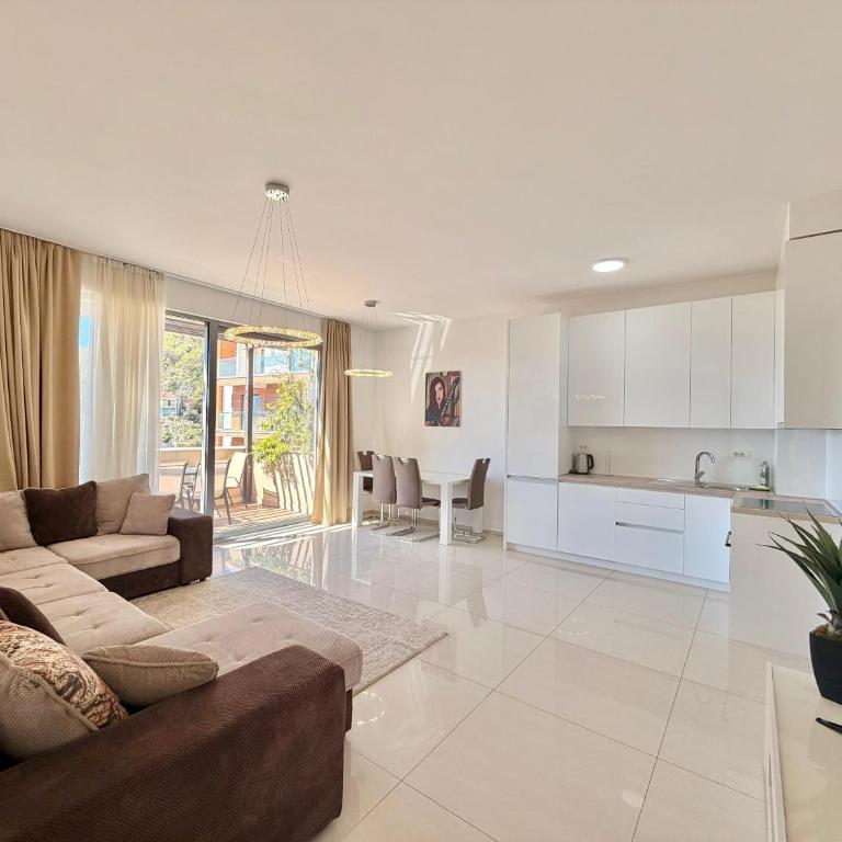 Luxury Horizon Penthouse Budva - Two-Bedroom Superior Apartment - 17