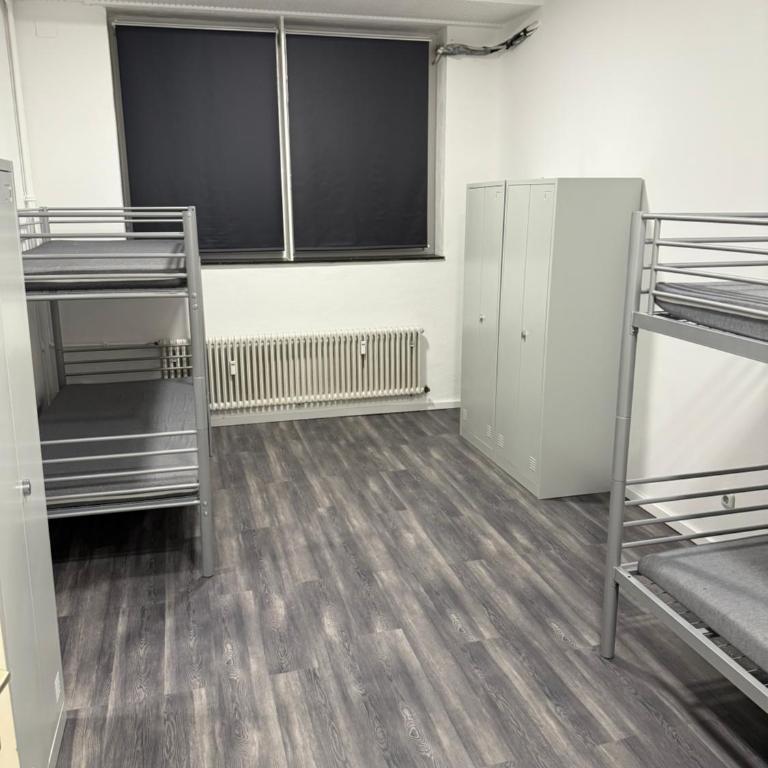 Monteurunterkunft in München Monteurzimmer für Unternehmen - Vierbettzimmer - 1