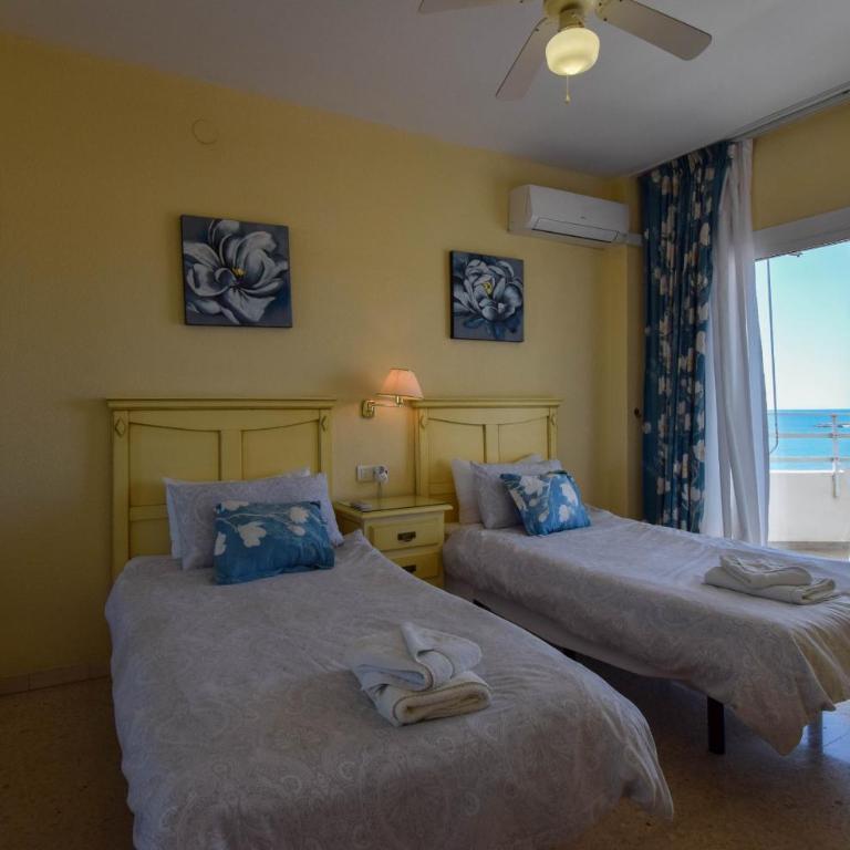 Ref 286 Apartamento en primera línea de playa con vistas al mar piscina y preciosa terraza soleada - Apartamento con vistas al mar - 6