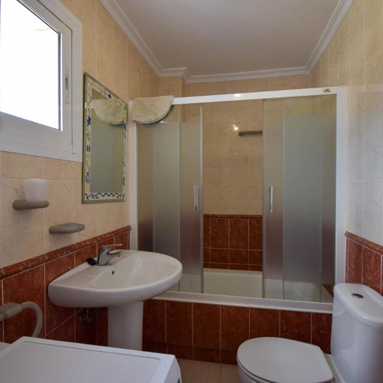 Ref 286 Apartamento en primera línea de playa con vistas al mar piscina y preciosa terraza soleada - Apartamento con vistas al mar - 10