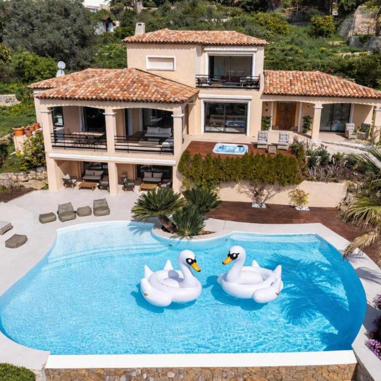Villa Picasso # Vue Panoramique - Luxe - Jacuzzi - Villa - 1