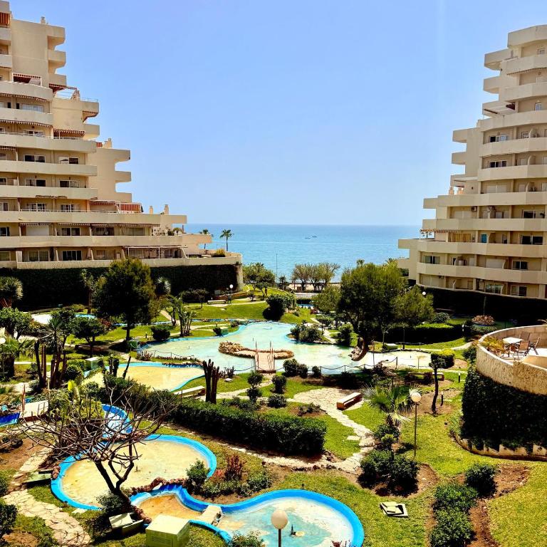 Benalbeach Apartment with Sea & Garden View - One-Bedroom Apartment - 26