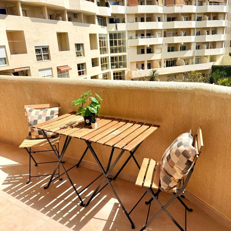 Benalbeach Apartment with Sea & Garden View - One-Bedroom Apartment - 22