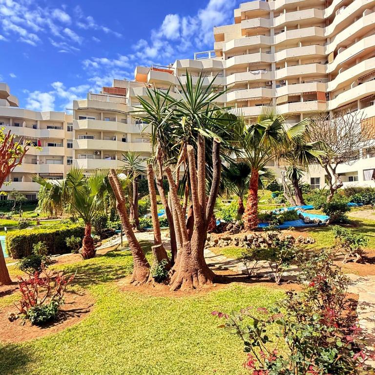 Benalbeach Apartment with Sea & Garden View - One-Bedroom Apartment - 33