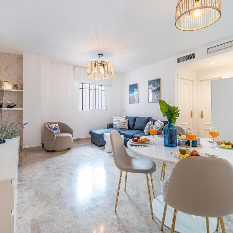 797 HOLIDAY RENTALS-El patio andaluz en la carihuela 1 min playa - Apartamento - 4