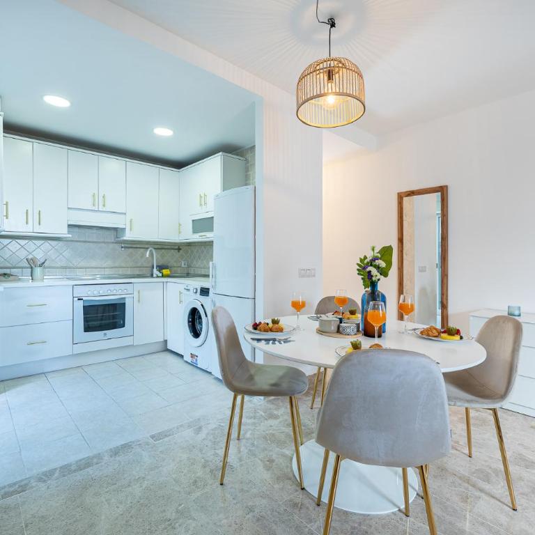 797 HOLIDAY RENTALS-El patio andaluz en la carihuela 1 min playa - Apartamento - 16