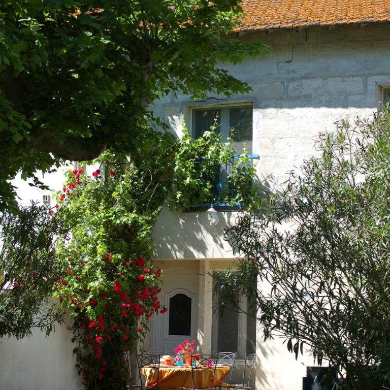 GITE LA GRUPI in Camargue - Three-Bedroom House - 1