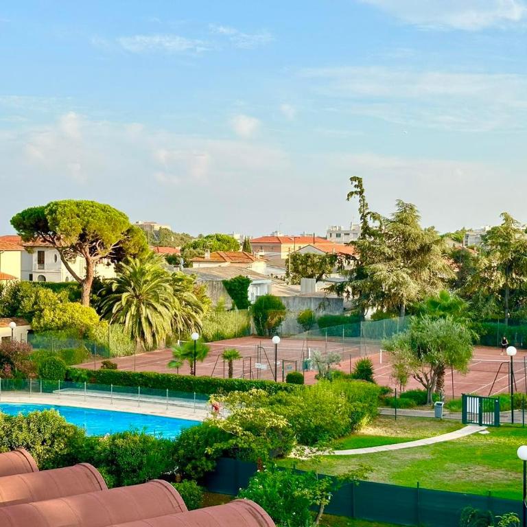 Parc Vélusine - T2 lumineux, 4 couchages, clim, terrasse, parking, 2 piscines&tennis - One-Bedroom Apartment - 7