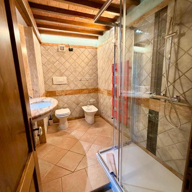 Bed & Breakfast Casale Gregoriano - Two Connecting Rooms - 12
