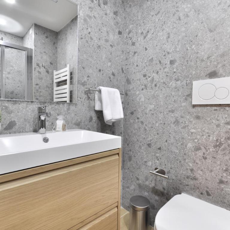 I-Host Como Luxury Apartment - Verde - Appartamento - 10