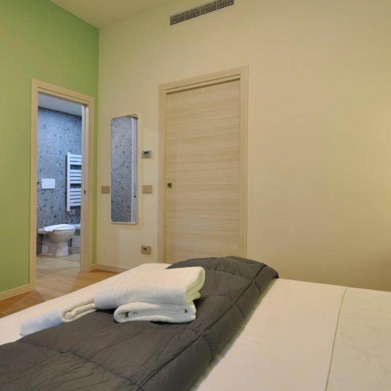 I-Host Como Luxury Apartment - Verde - Appartamento - 30