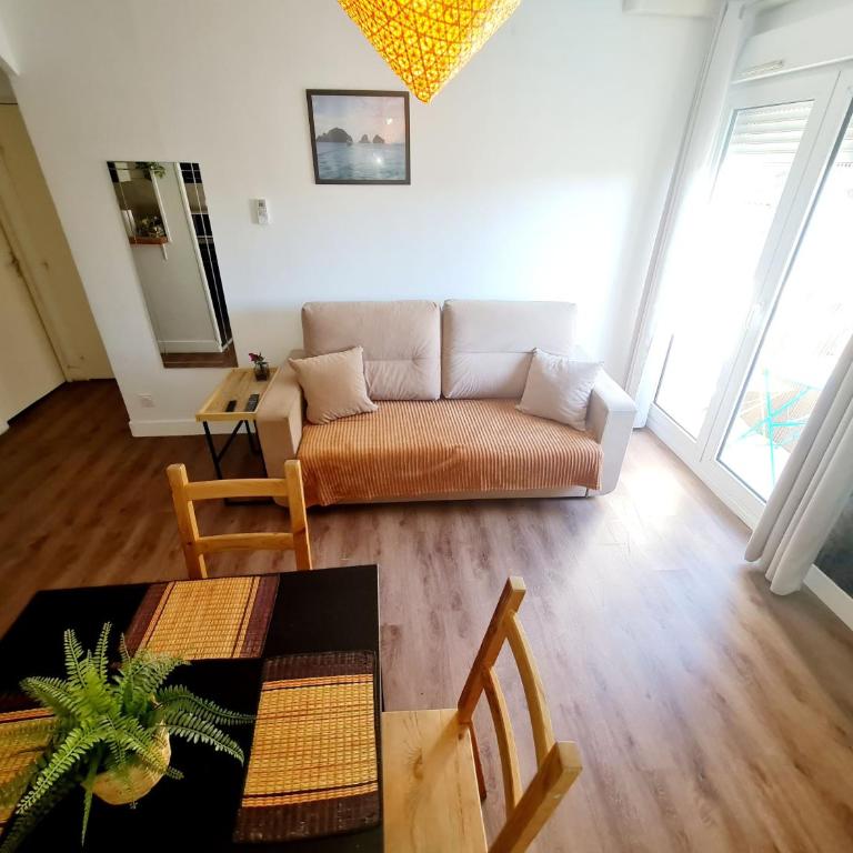 LE PETIT THAI 2 Pièces Climatisé Centre ville avec balcon - Apartment mit 1 Schlafzimmer - 11