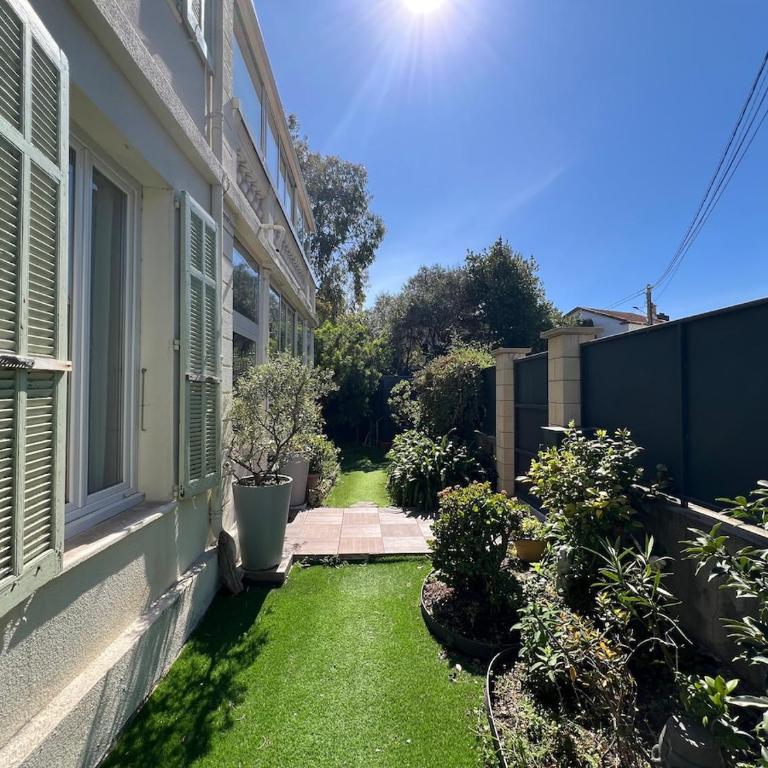 Peaceful Villa Walk to Antibes Beaches - Villa mit 2 Schlafzimmern - 2