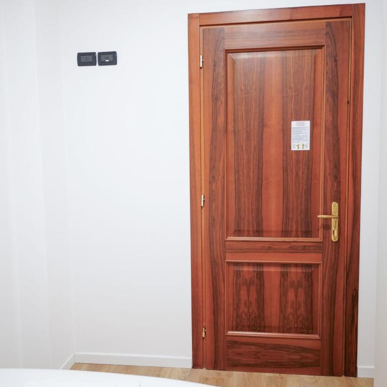 Sunshine HOTEL - Camera Singola con Doccia - 6