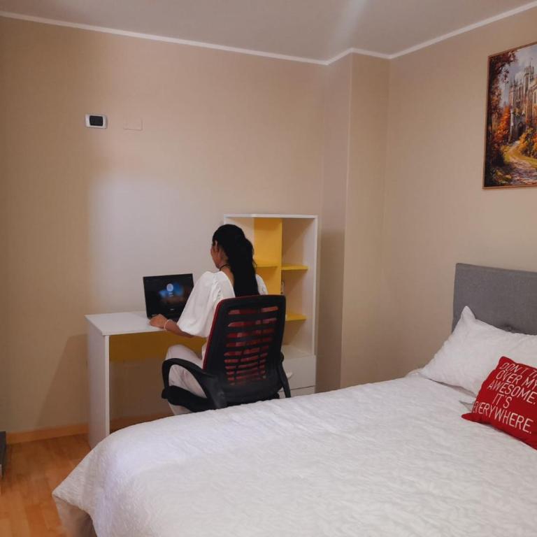HOSPEDAJE TURISTICO CHORRILLOS Sueños de Luna INN - Habitación Doble con baño privado - 9